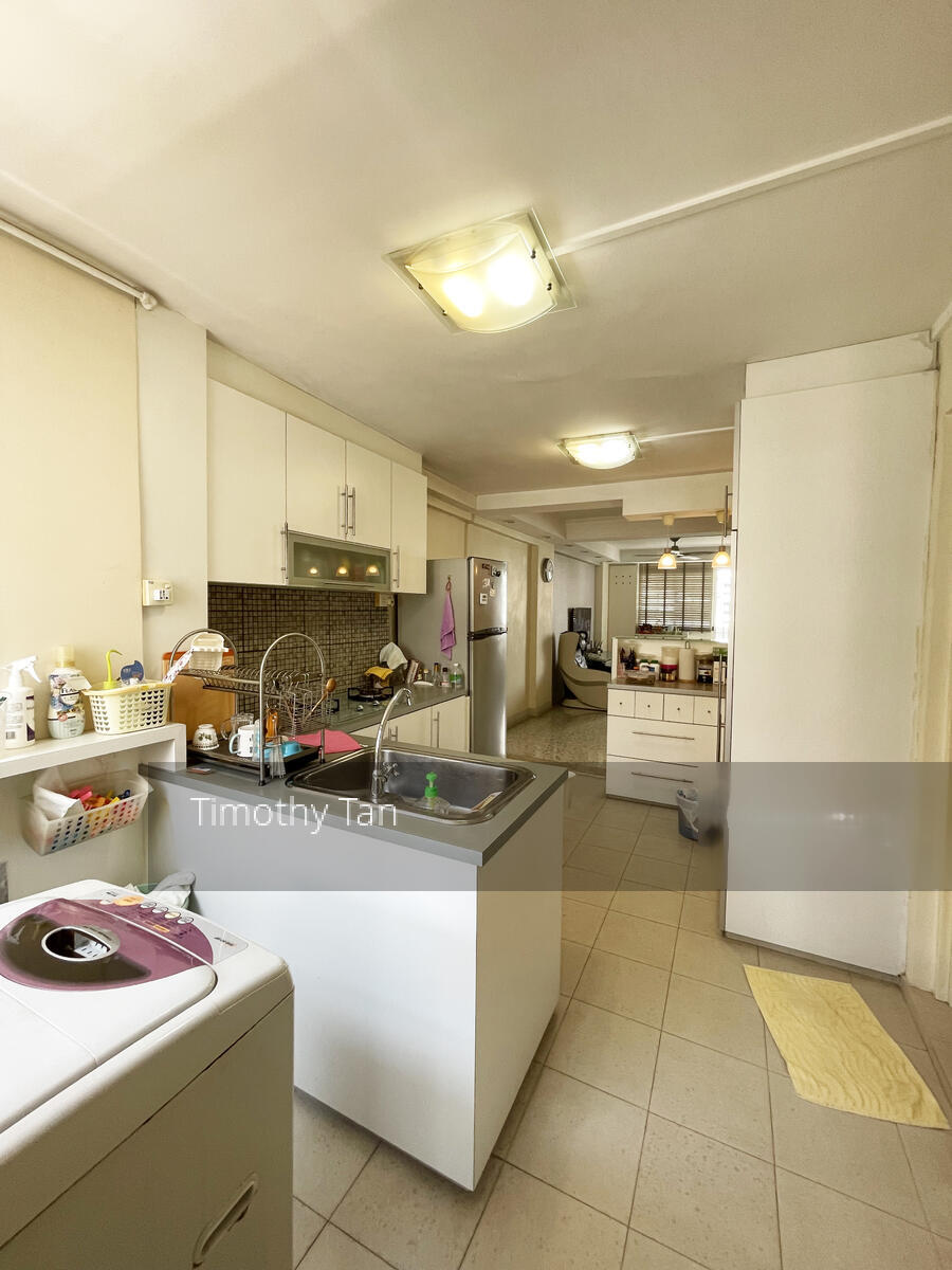 Blk 28 New Upper Changi Road (Bedok), HDB 3 Rooms #300313731
